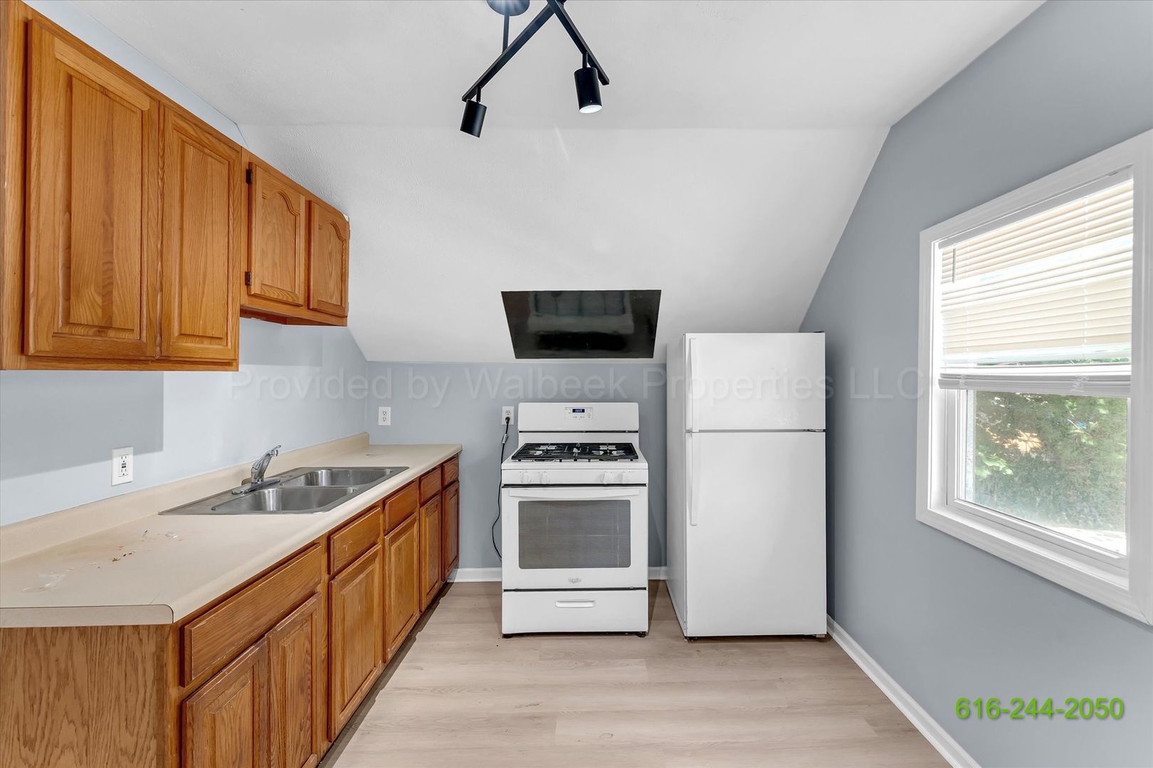 Grand Rapids Apartment: 2142 Palace Ave SW