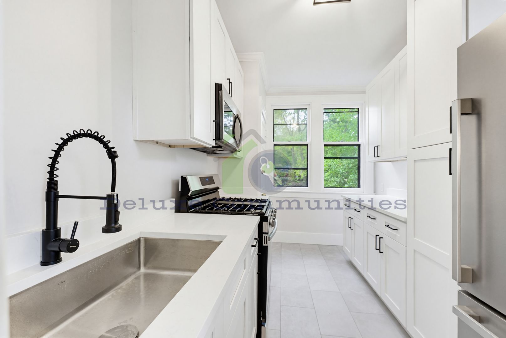 Grand Rapids Apartment: 410 Eastern Ave SE