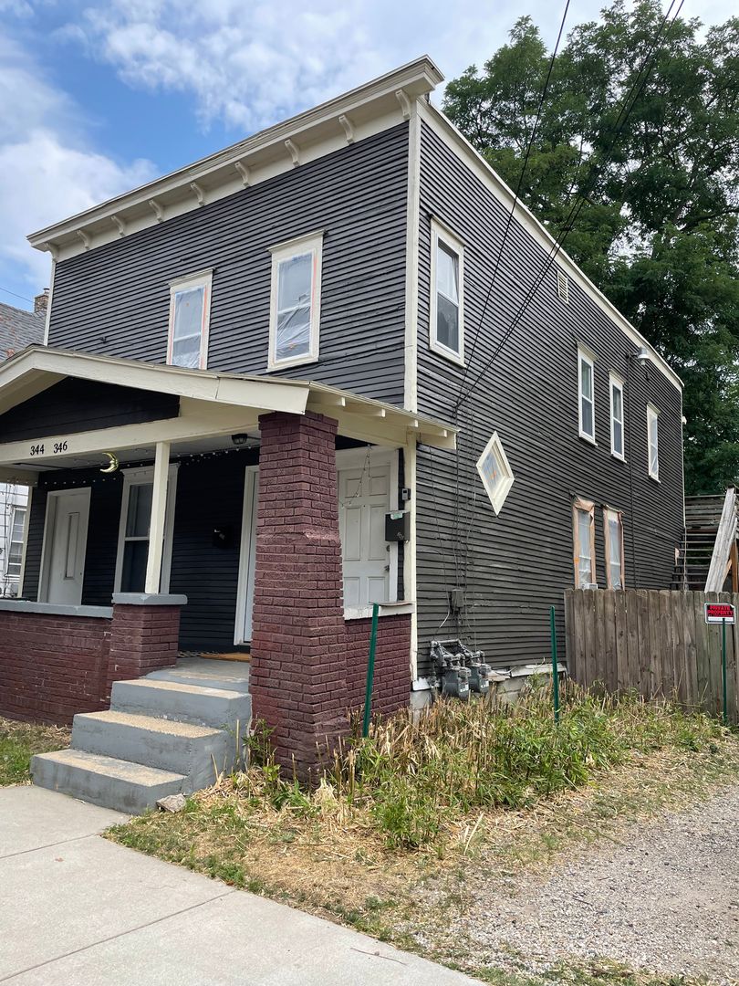 Grand Rapids Apartment: 344 - 346 Diamond Ave SE