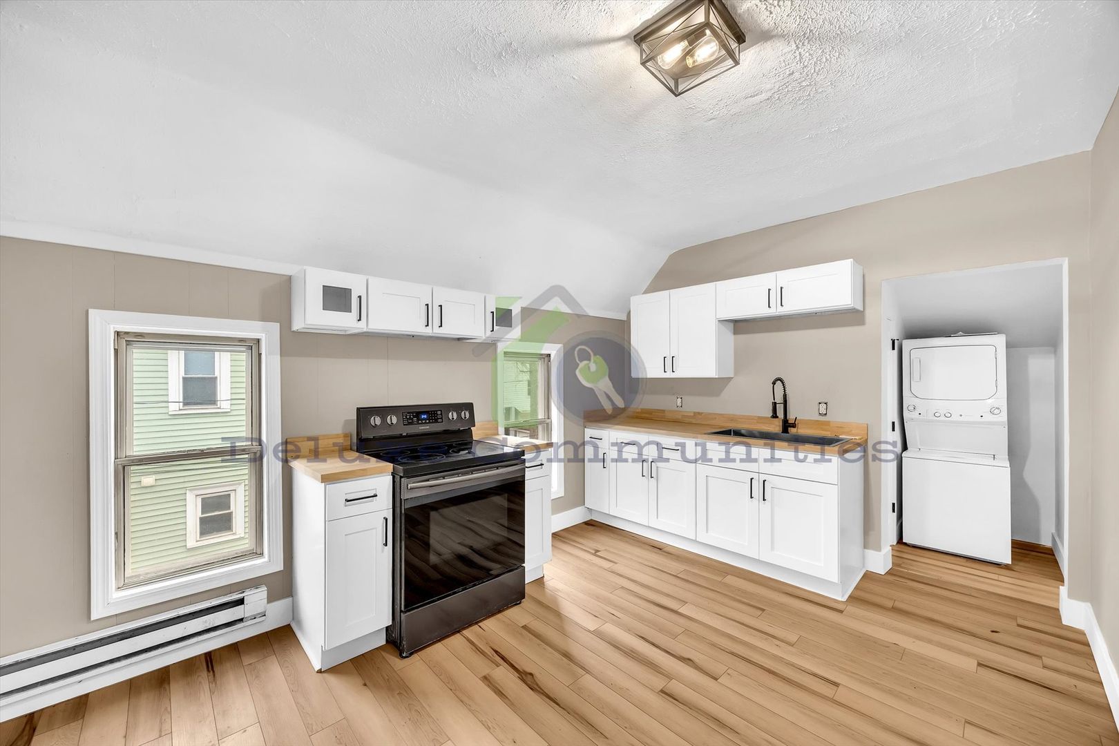 Grand Rapids Apartment: 1011 Jennette Ave NW