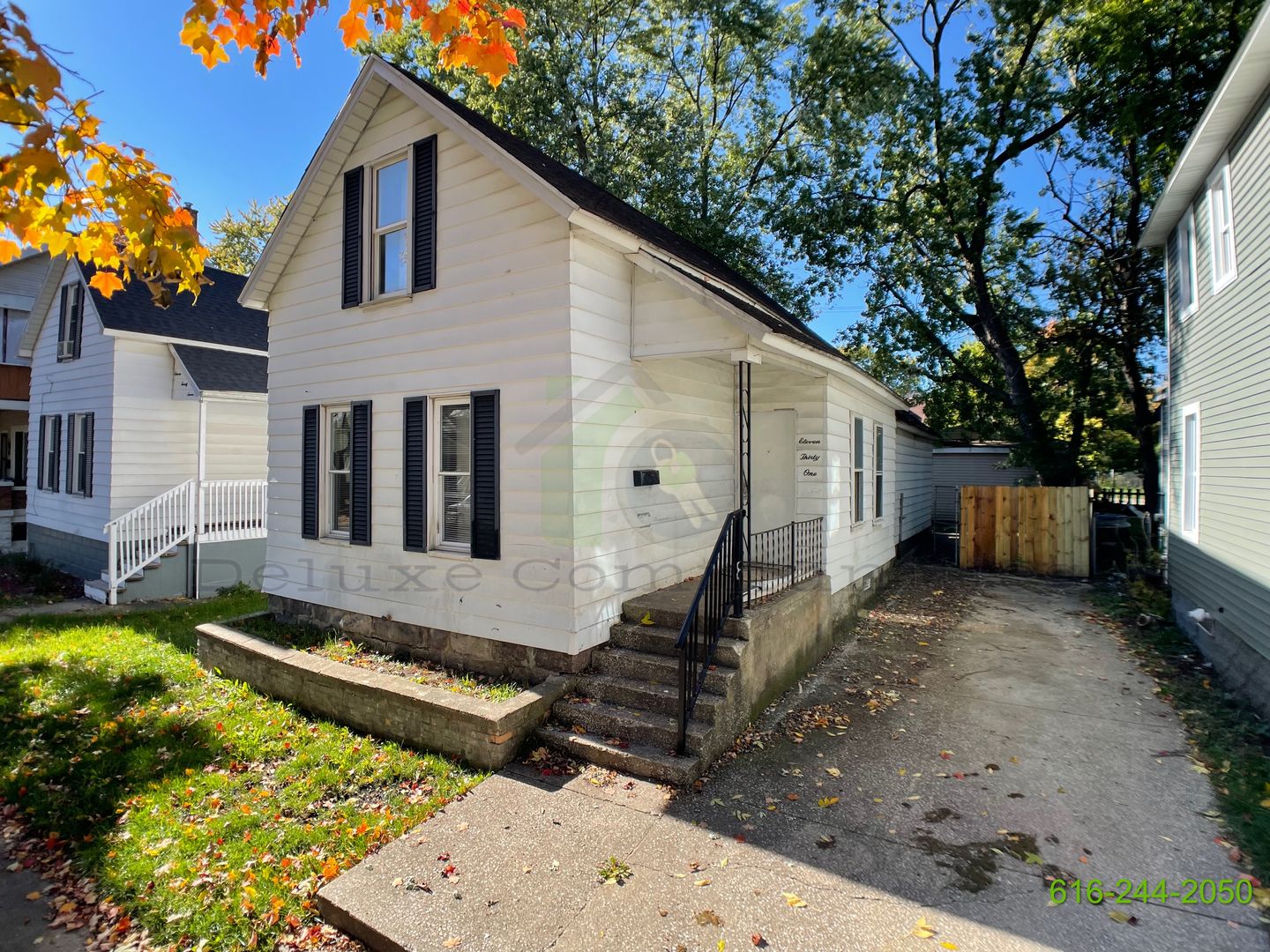 Grand Rapids House: 1131 Lincoln Ave NW