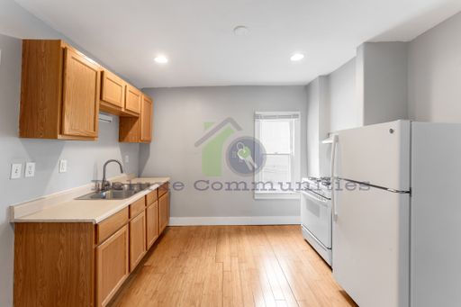 2 Bedroom Upper Unit In Fairmount Historic District!!! Available NOW!! – photo 1