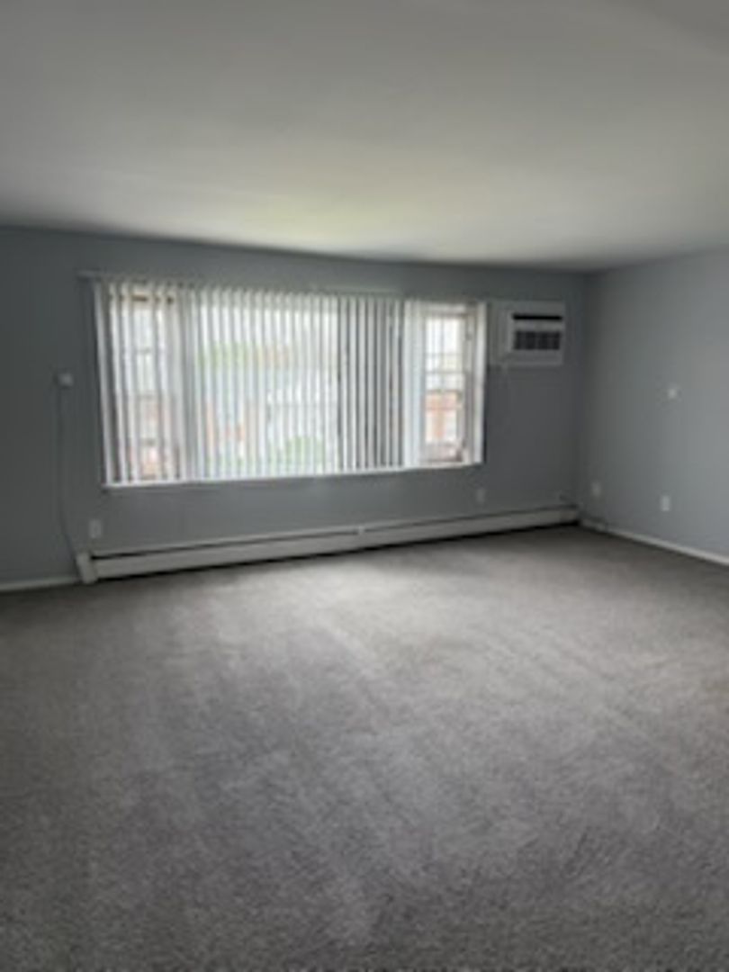 Montgomery Apartment: Boulder Hill Apartments