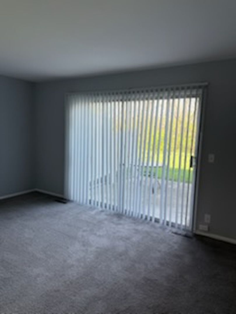 Montgomery Apartment: Boulder Hill Apartments