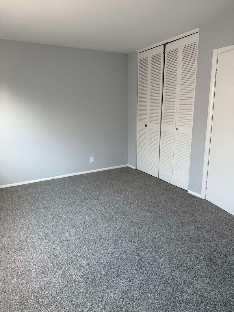 Montgomery Apartment: Boulder Hill Apartments