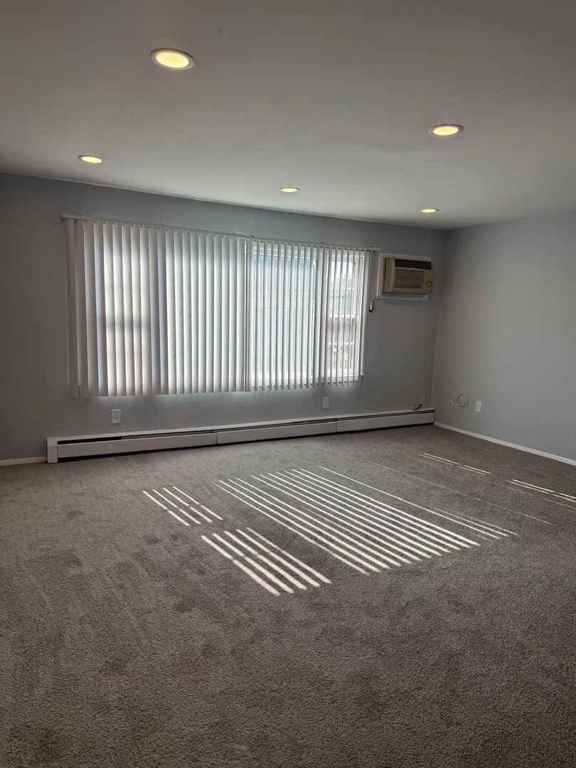 Montgomery Apartment: Boulder Hill Apartments