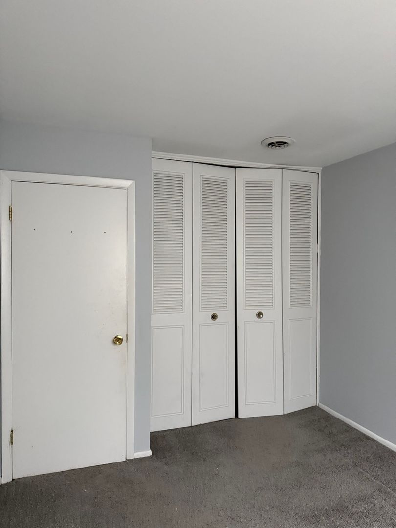 Montgomery Apartment: Boulder Hill Apartments