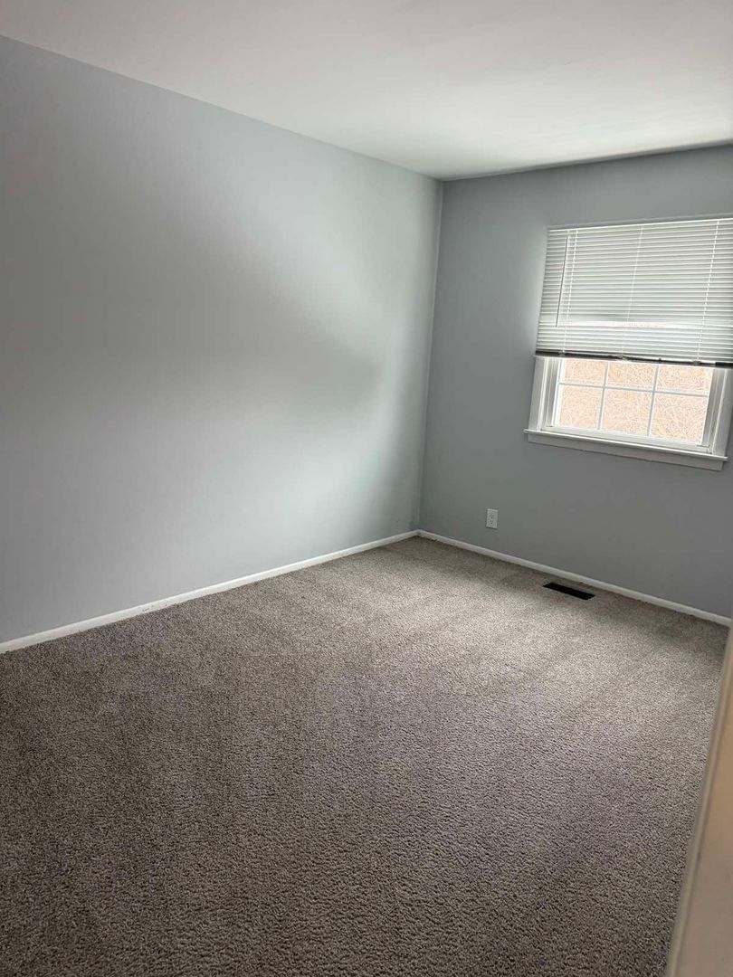 Montgomery Apartment: Boulder Hill Apartments