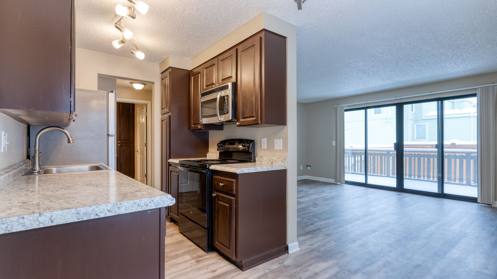 Seattle Apartment: 2015 NE 89th St.