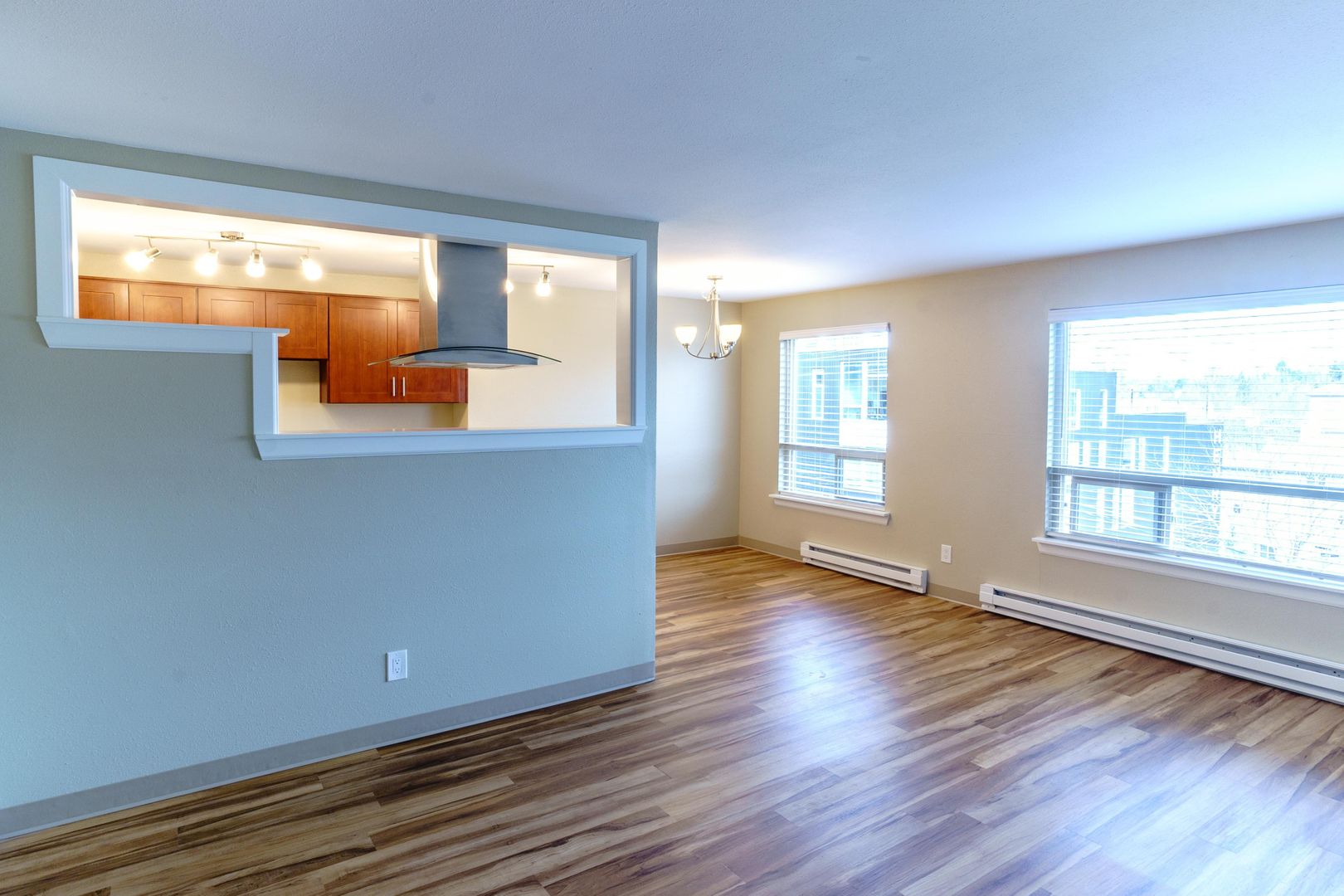 Seattle Apartment: 43 Etruria Street