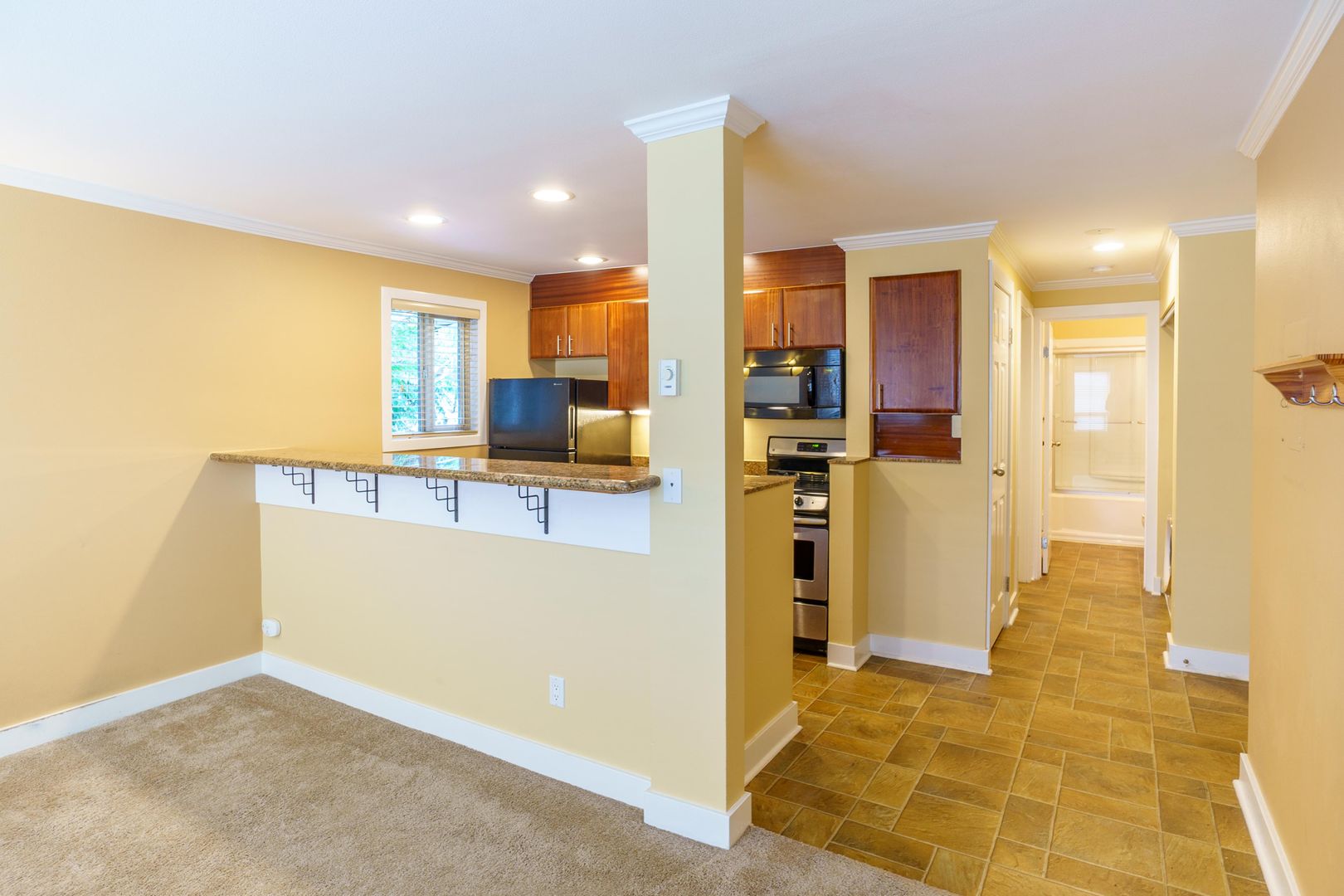 Seattle Apartment: 43 Etruria Street