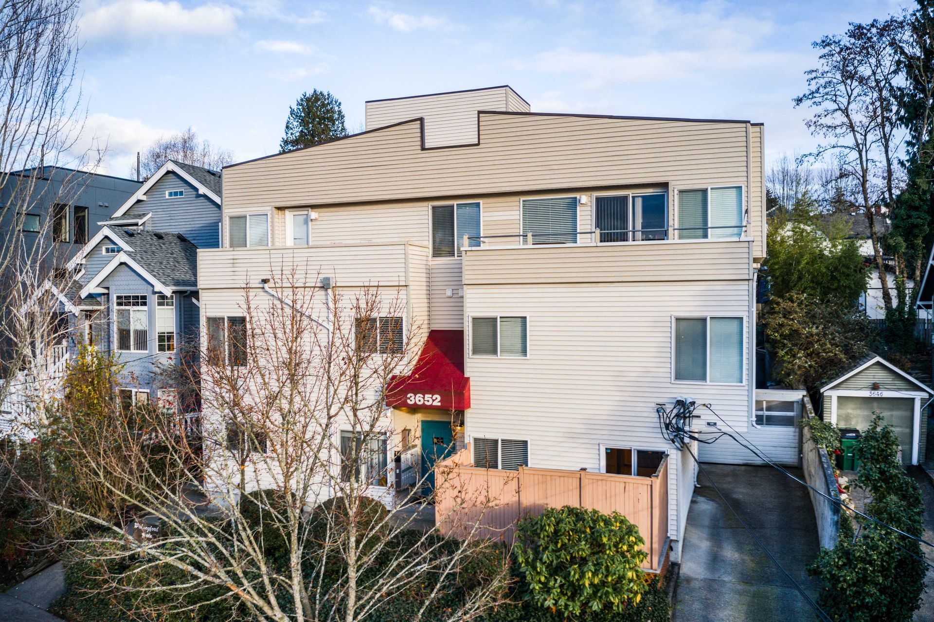 Seattle Apartment: 3652 Interlake Ave N.