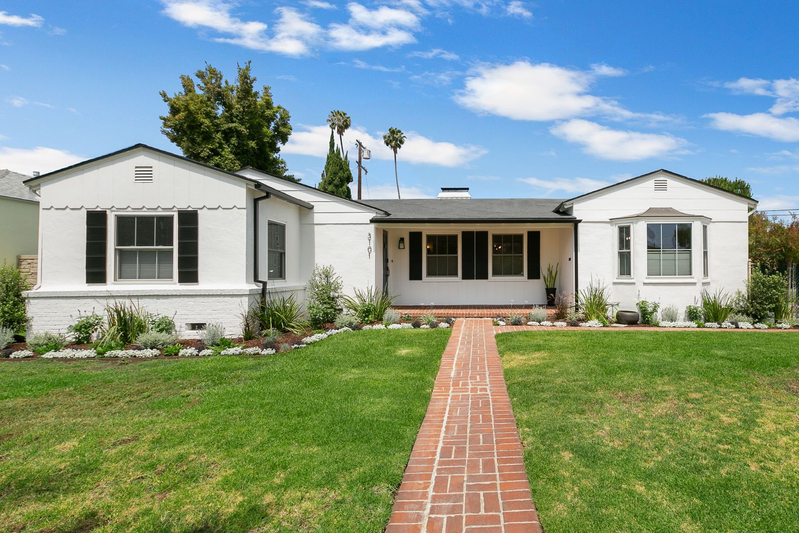 Los Angeles House: 3101 Cardiff Ave