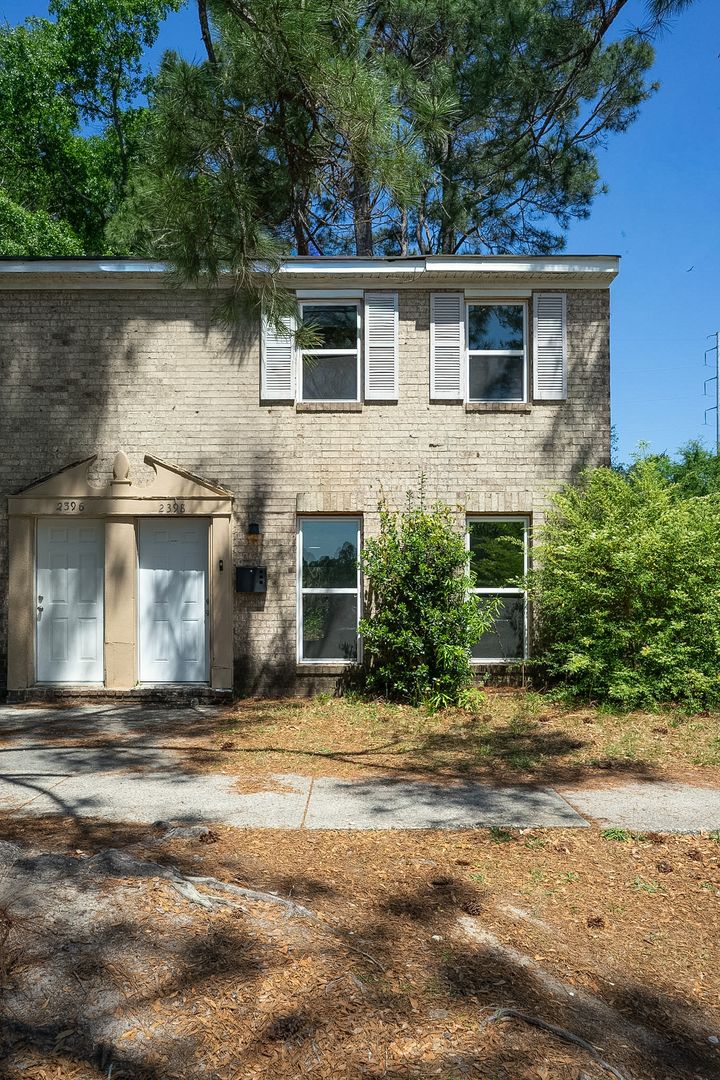 Augusta House: 2398 Winston Way