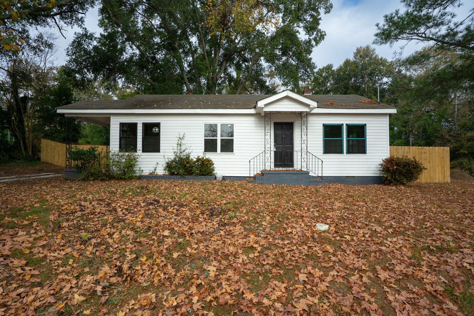 Augusta House: 2001 Hiram Rd