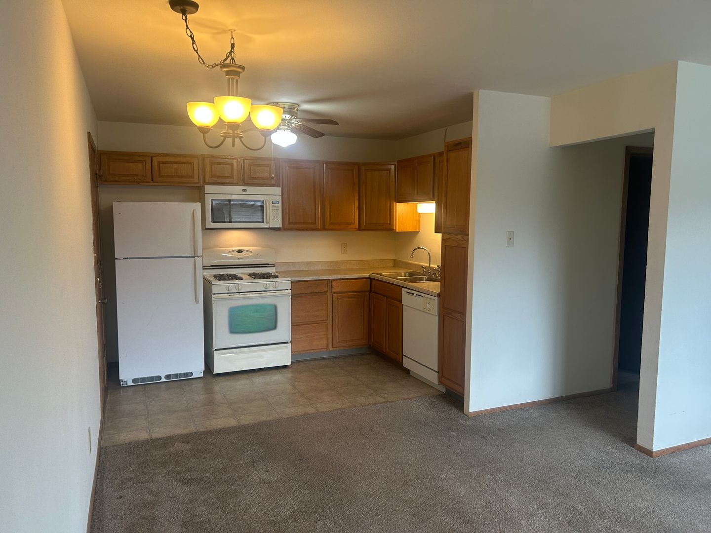 Germantown Apartment: N113 W15570 Frances Dr