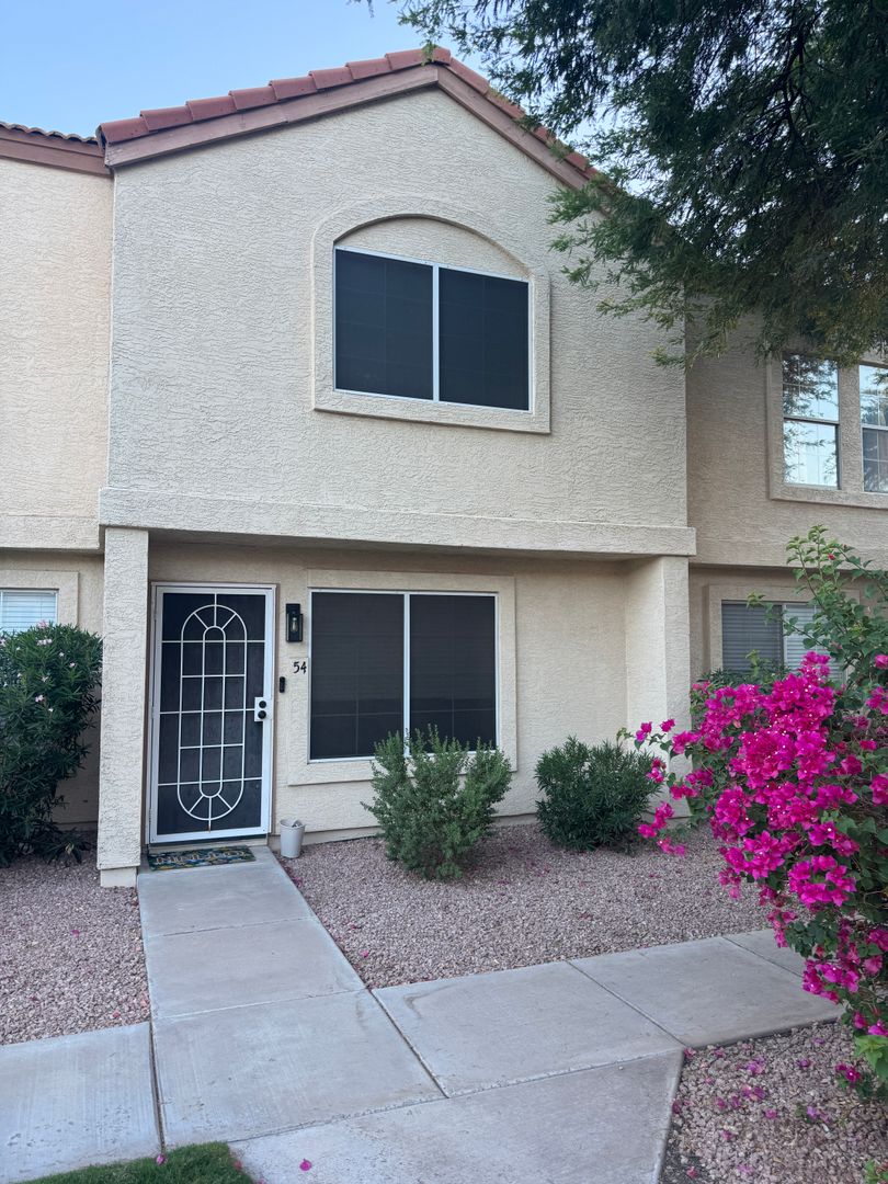 Mesa Townhome: 5808 E. Brown Road #54