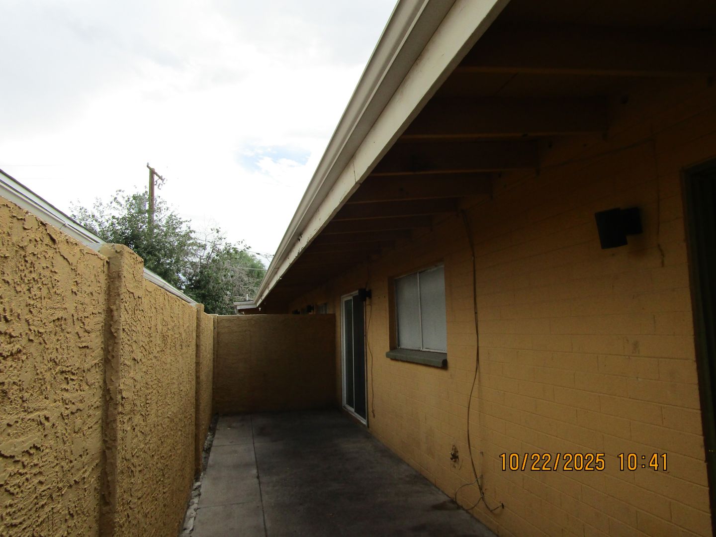Glendale Apartment: 7109 N. 68th Drive