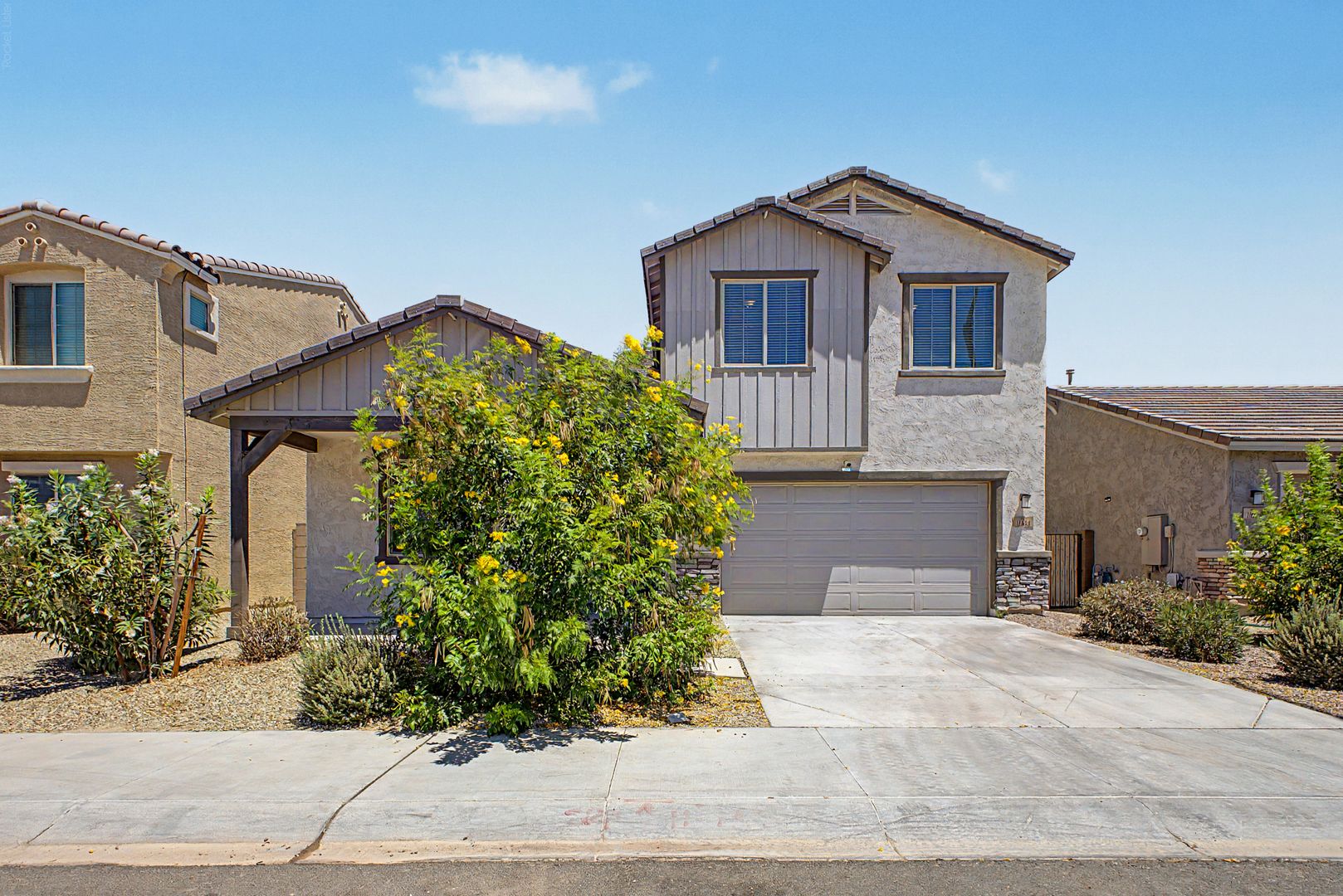 Avondale House: 10984 W. Pierce Street