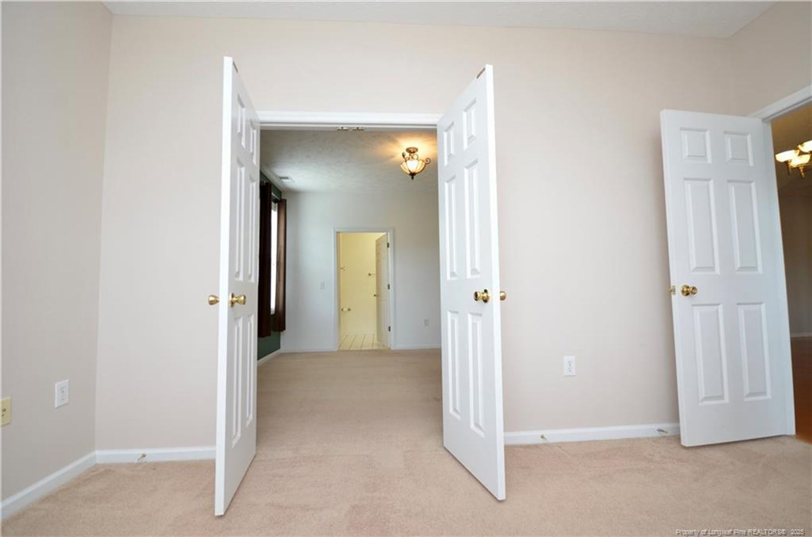 Fayetteville House: 4050-201 Bardstown