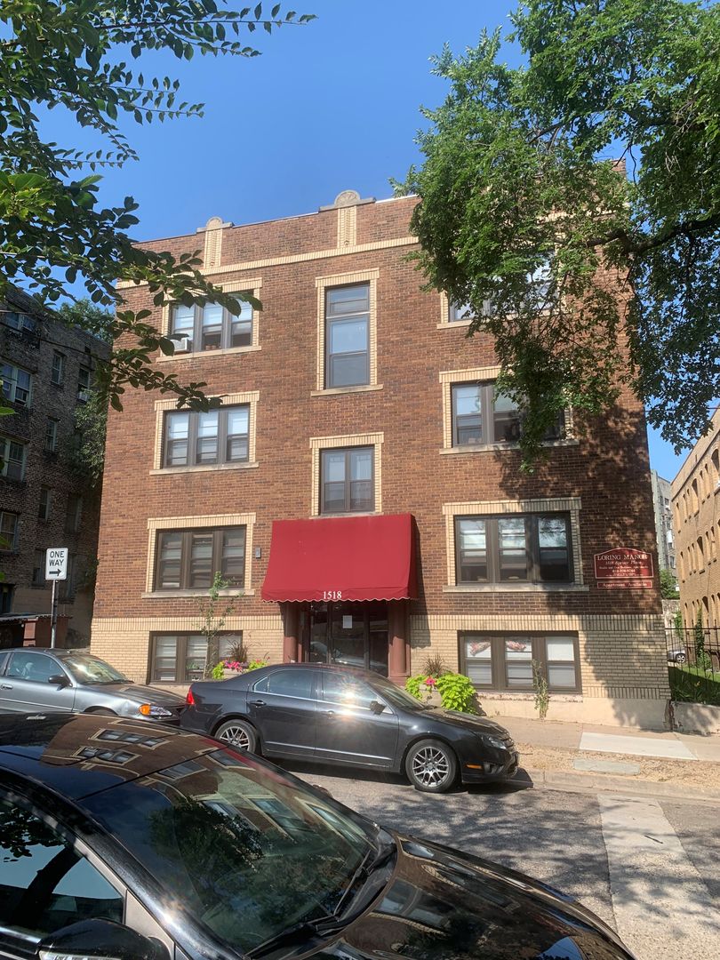 Minneapolis Apartment: 1518 Spruce Place