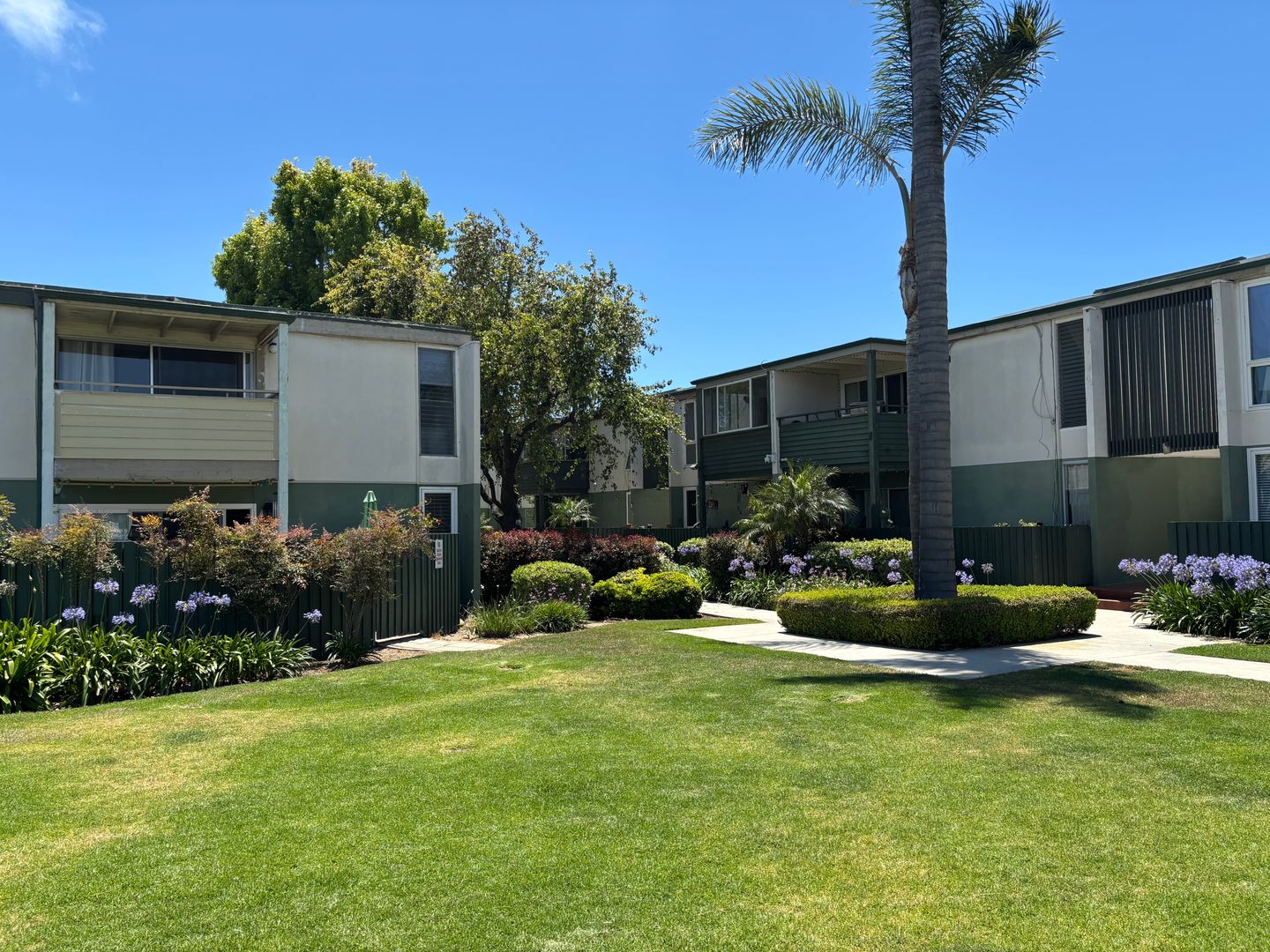 Ventura Condo: 3700 Dean Drive