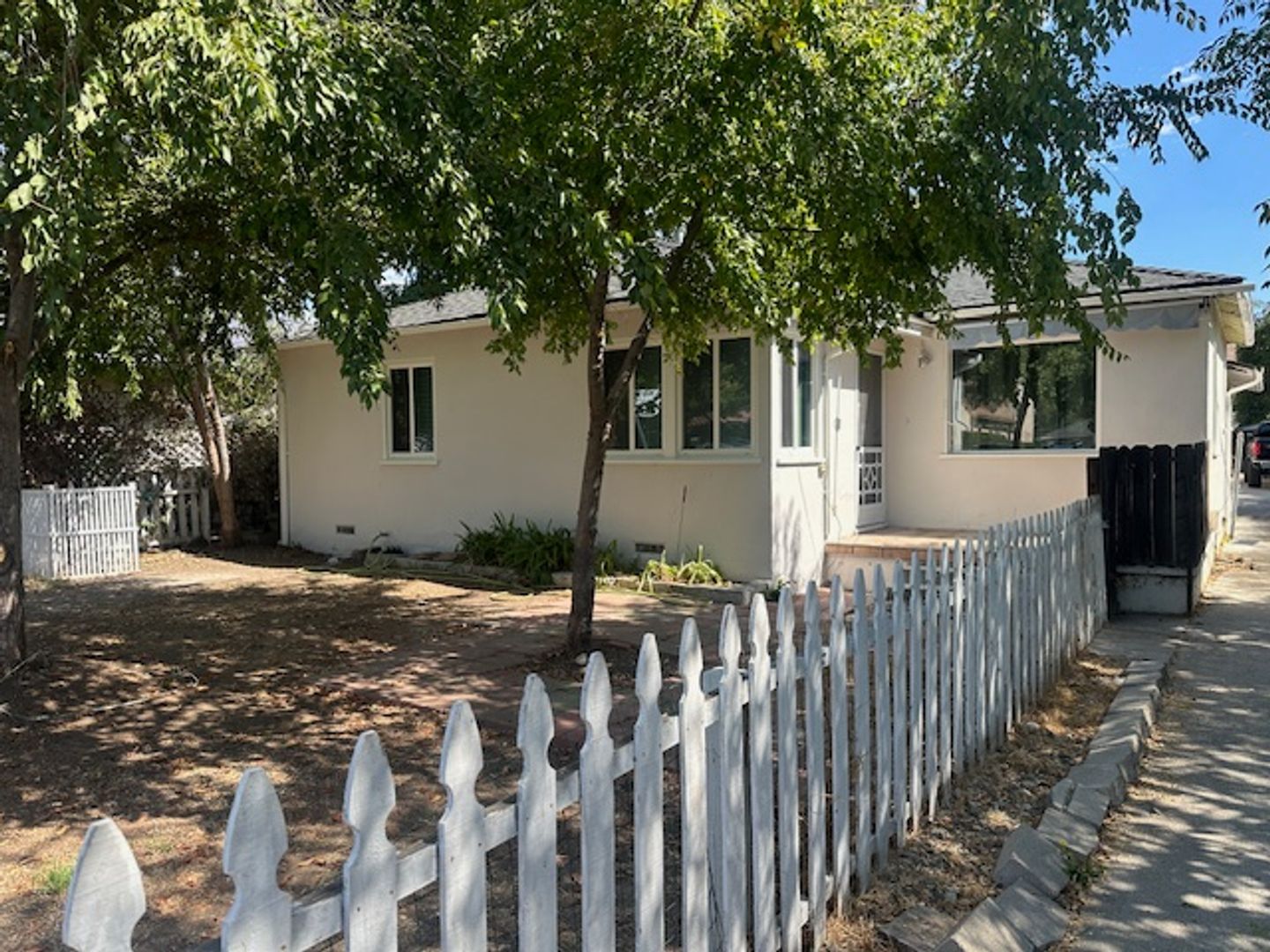 Ojai Apartment: 202 Bald