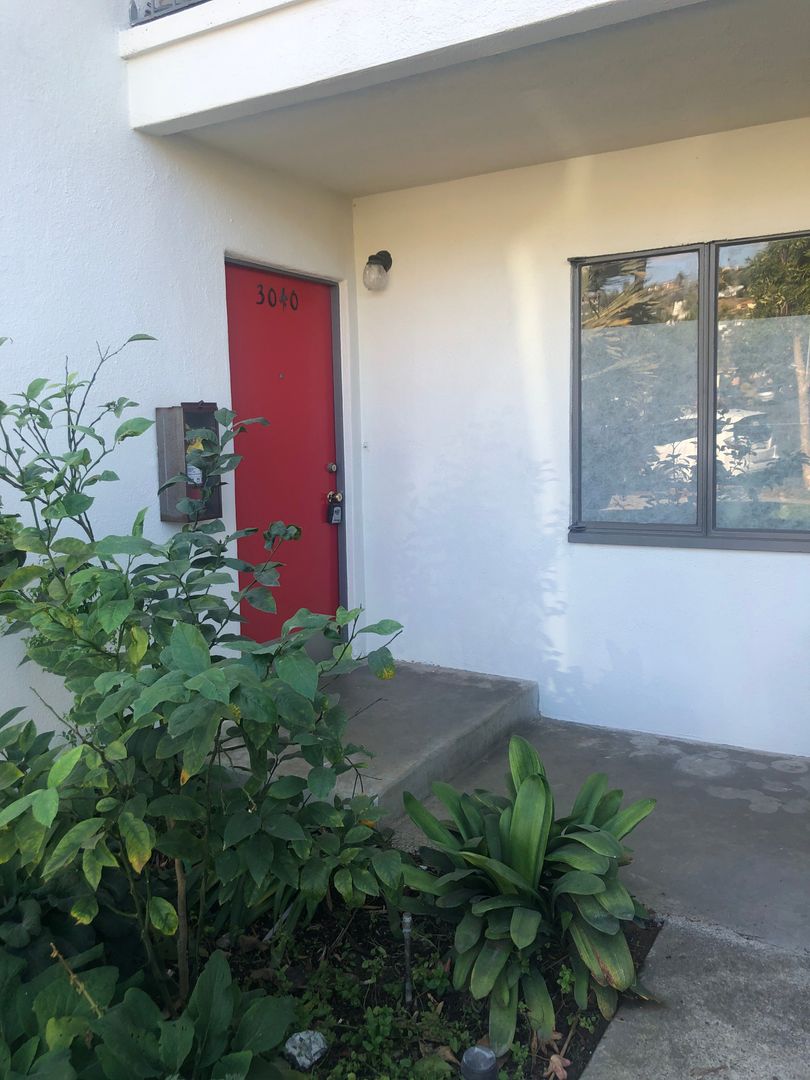 Ventura Apartment: 3048 Luna Drive