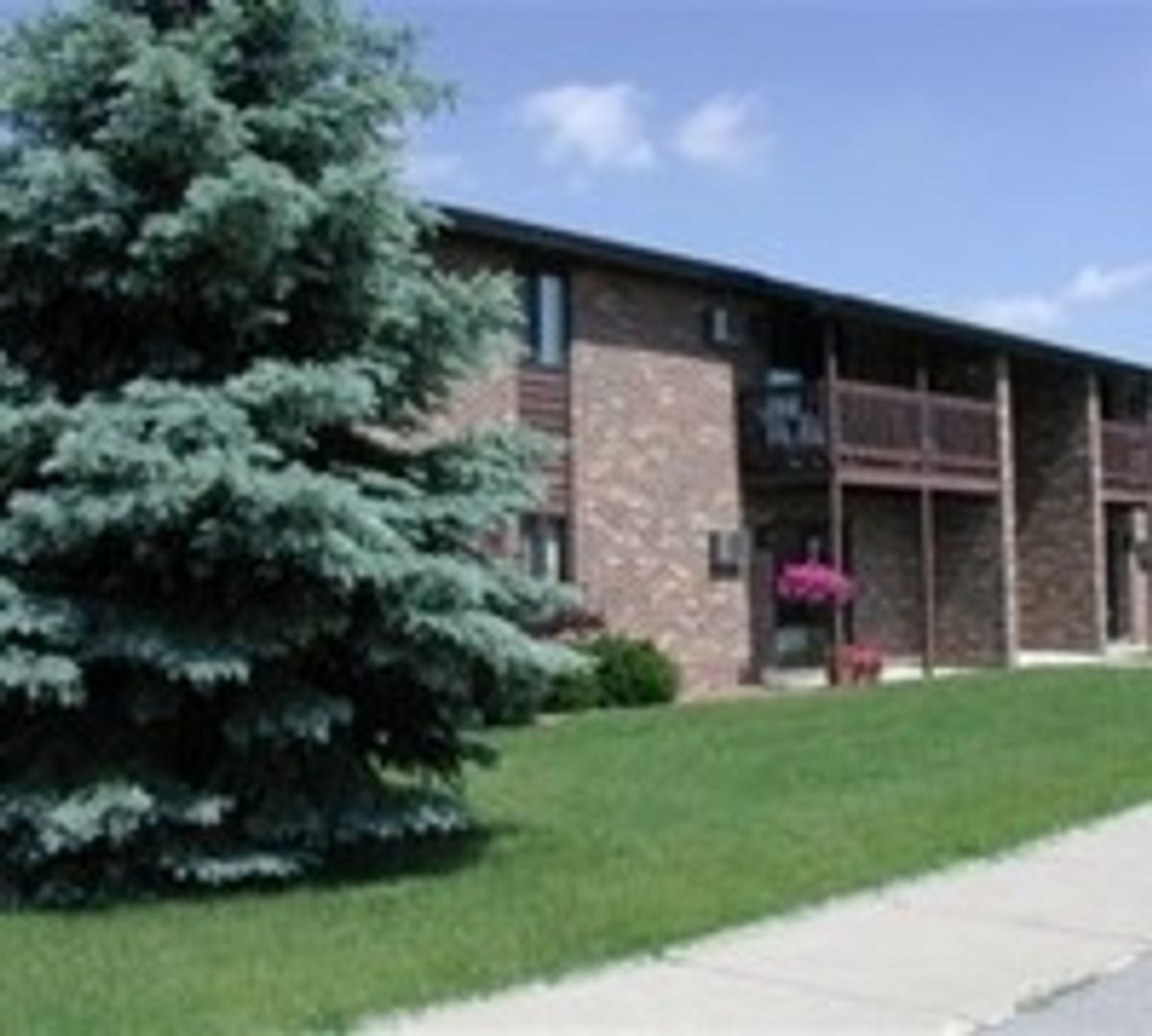 GREEN BAY Apartment: 1663 LENWOOD AVENUE