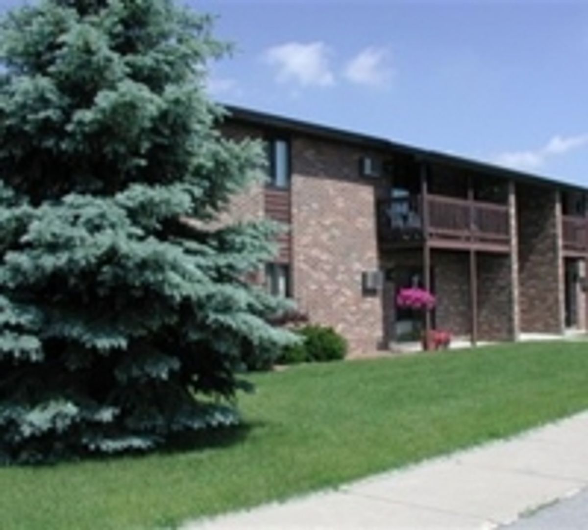 GREEN BAY Apartment: 1665 LENWOOD AVENUE