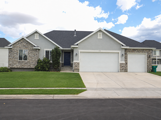 3 bedroom, 2 bathroom Lehi Home – photo 1