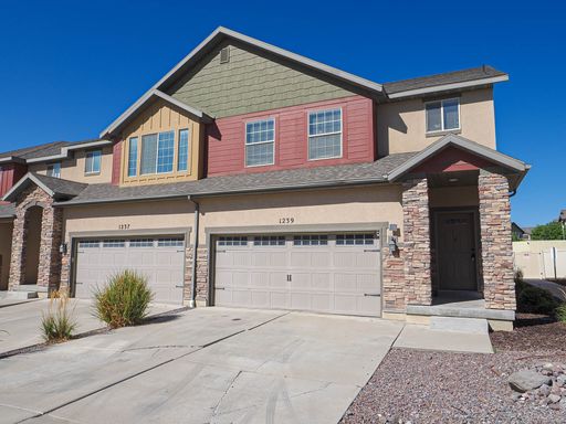 3 Bedroom, 2.5 bathroom Saratoga Springs Home – photo 1