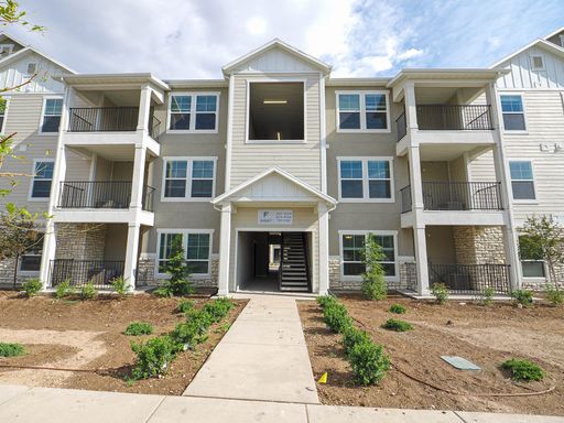 3 Bedroom, 2 Bathroom Condo