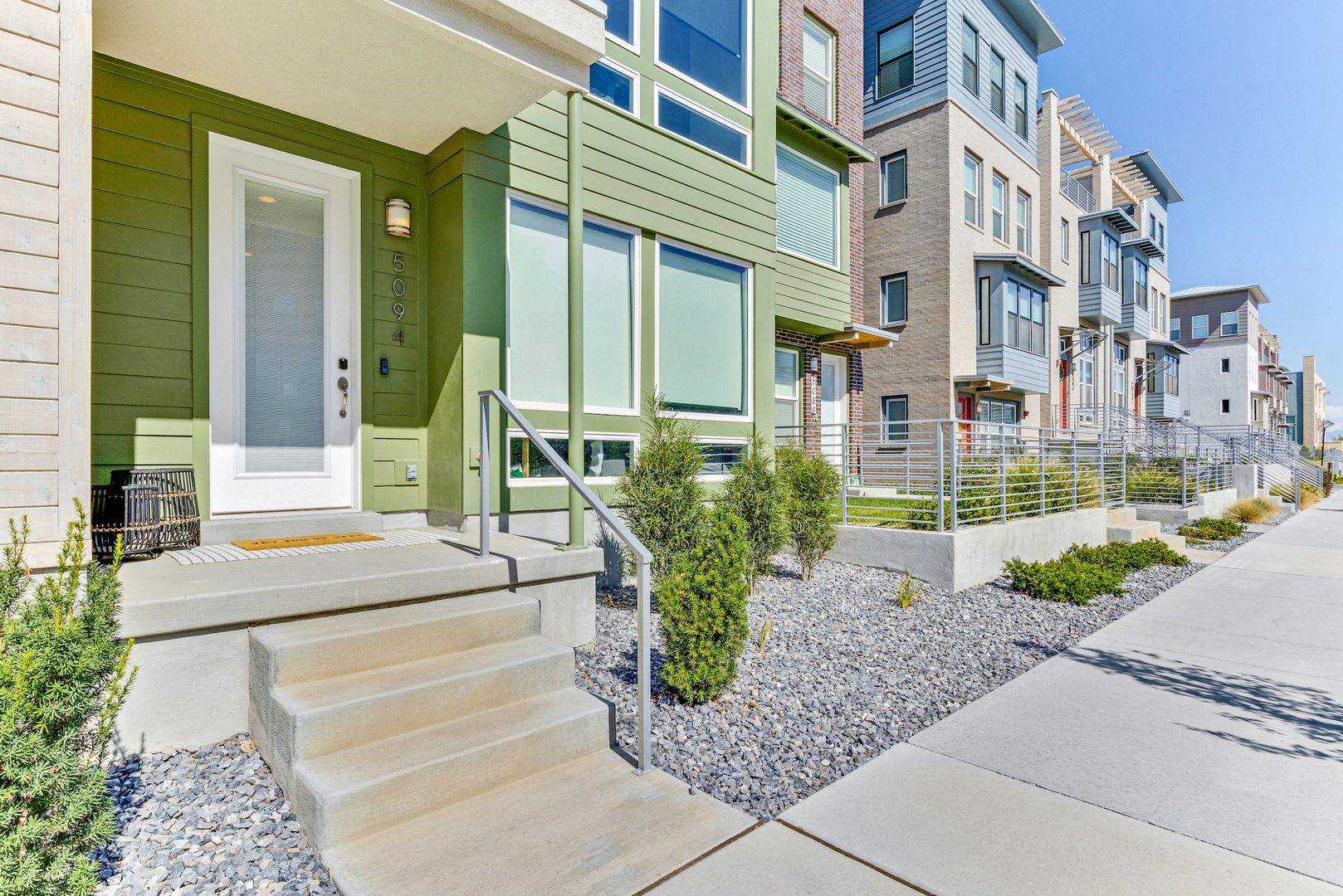 Beautiful Townhome in Daybreak