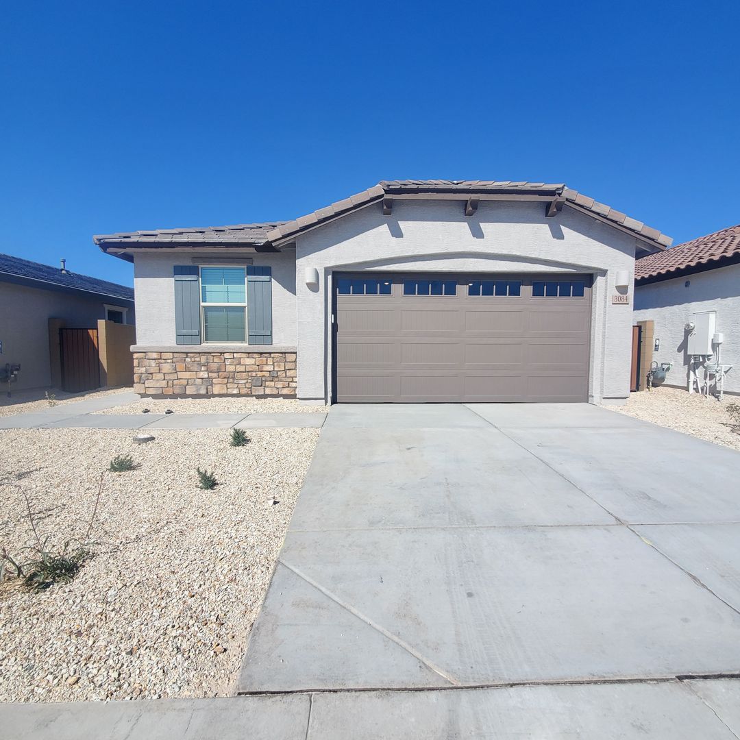 Apache Junction House: 3084 E. 27th Ave.