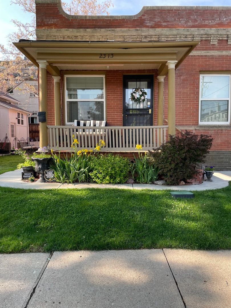 Denver House: 2313 E. 5th Ave