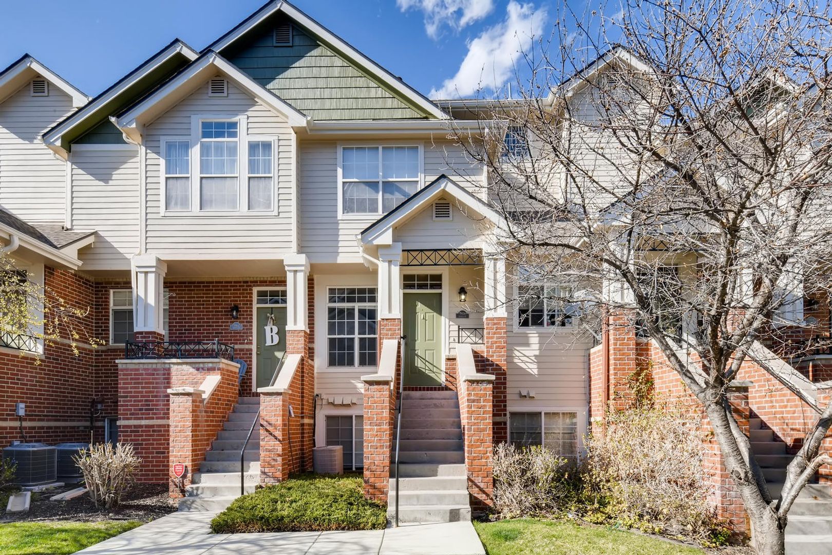 Aurora Townhome: 9874 E Idaho Street