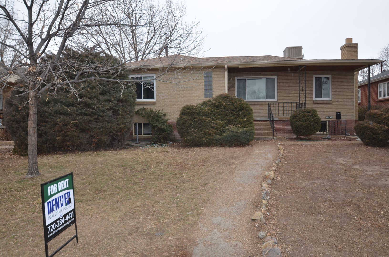 Edgewater Apartment: 2041Kendall St. Edgewater