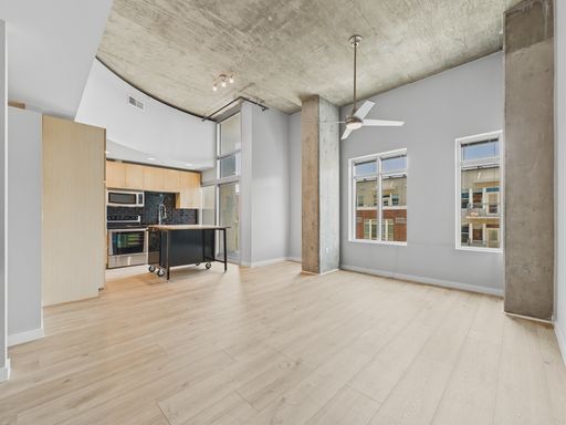 Stunning Glass House Condo with Mountain Views | 1 Bed | 1 Bath | Riverfront Park – photo 1