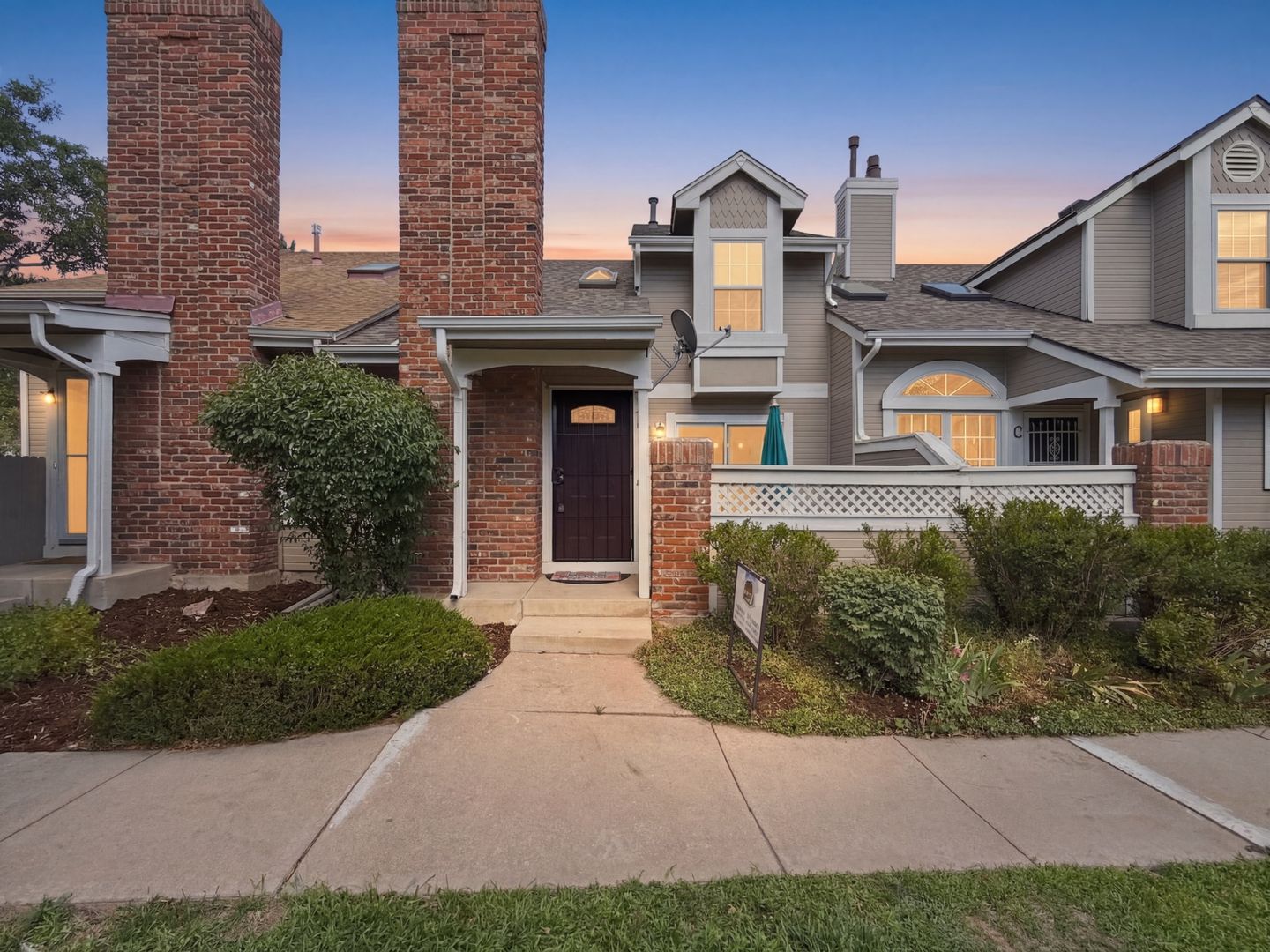 Littleton House: 2892 West Long Cir Unit B