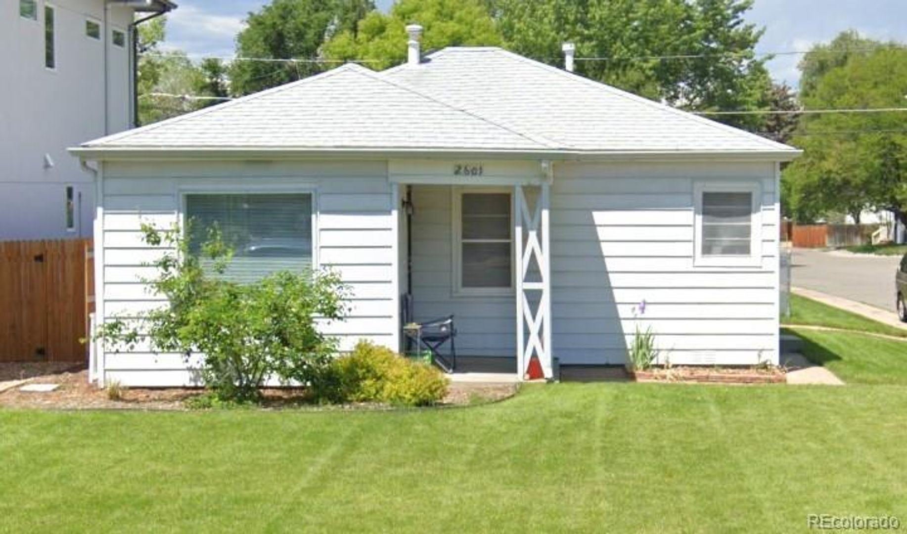 Denver House: 2601 S Gilpin St