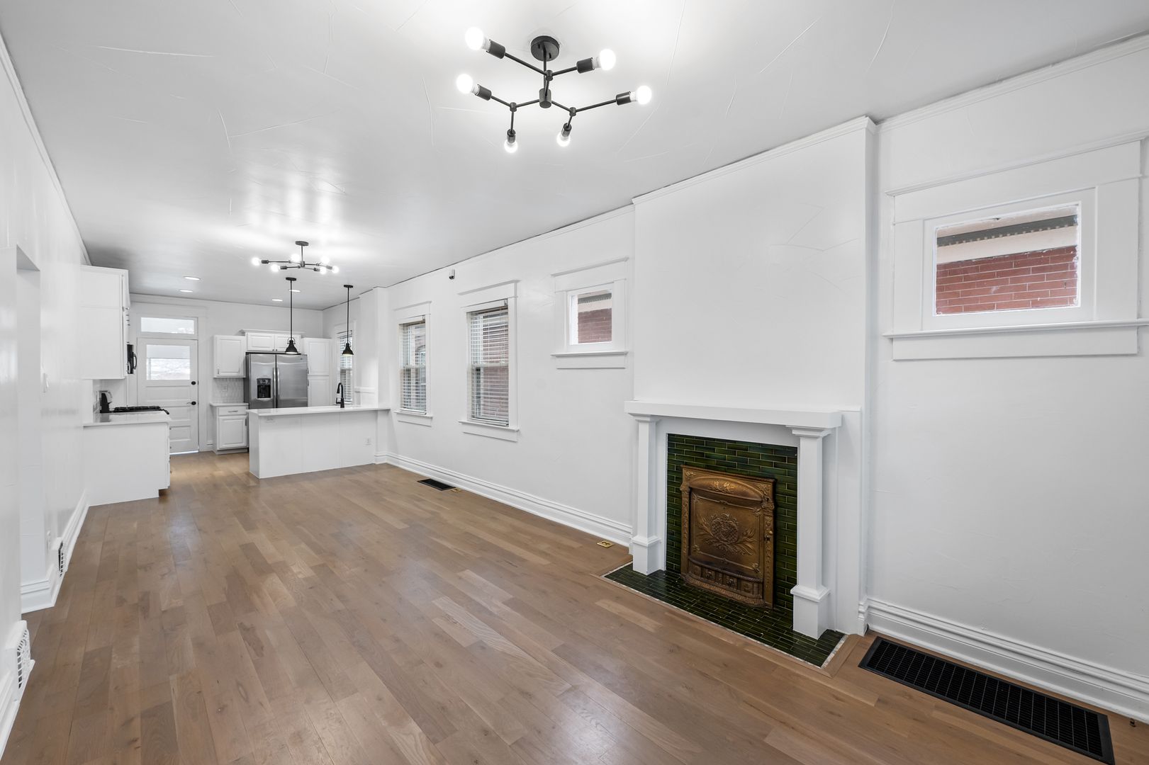 Denver House: 569 S Pearl St