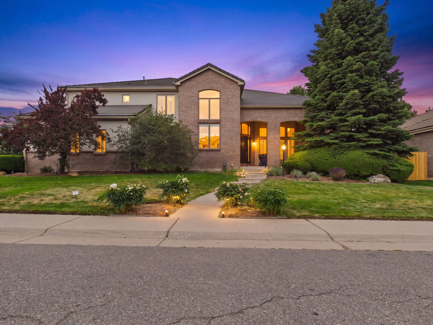 Englewood House: 11672 E Berry Ave