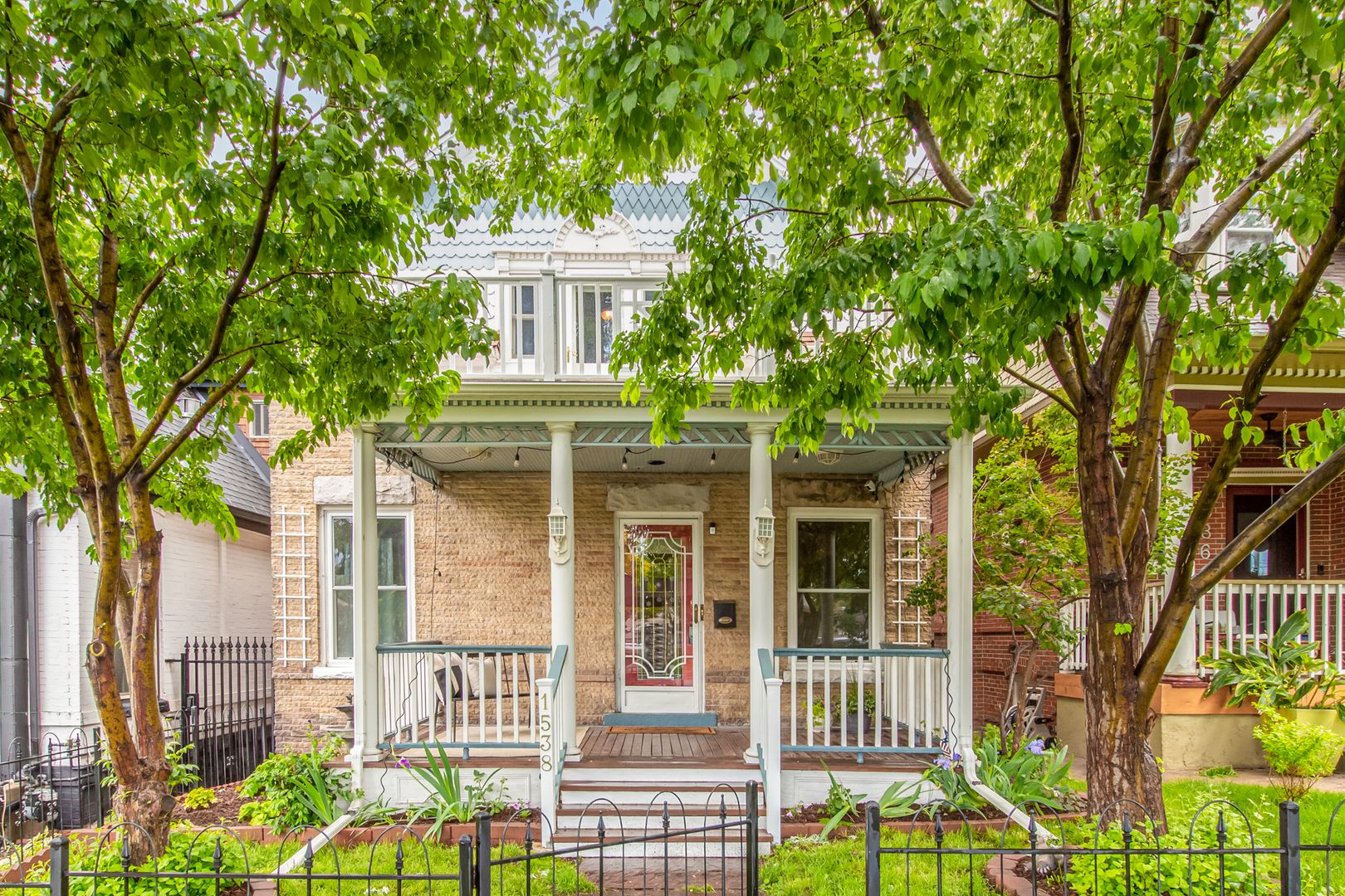 Denver House: 1538 N Gilpin St