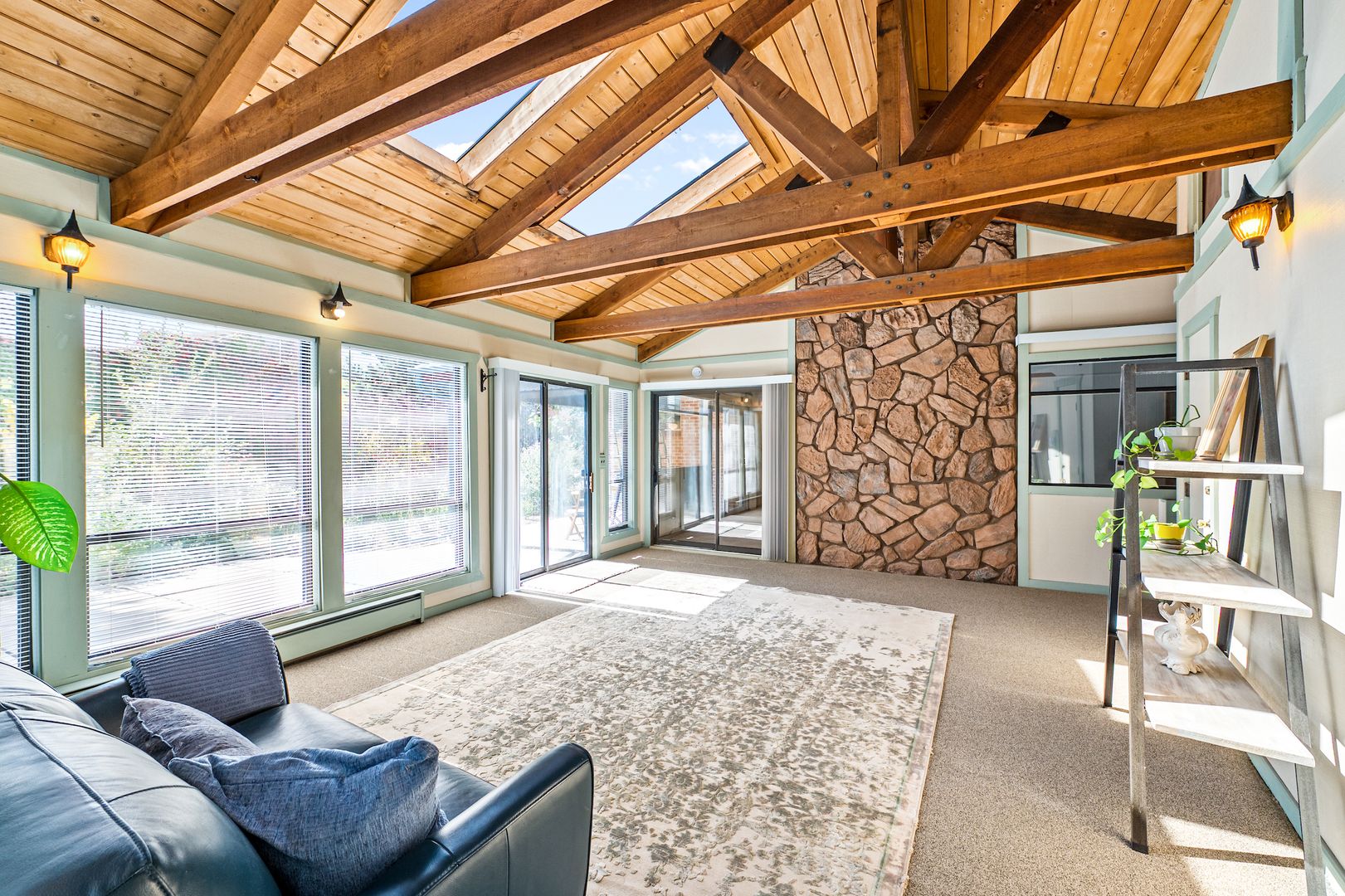 Denver House: 44 Monroe St