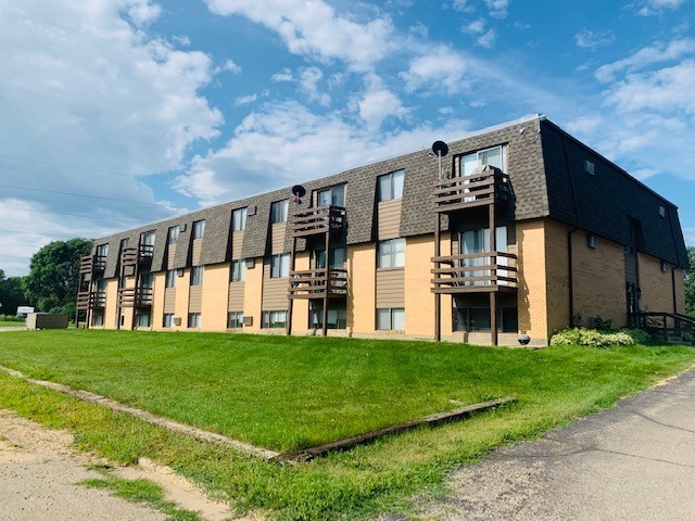 Brookings Apartment: 121, 3, 5, 7, 9, 31 12th Ave S