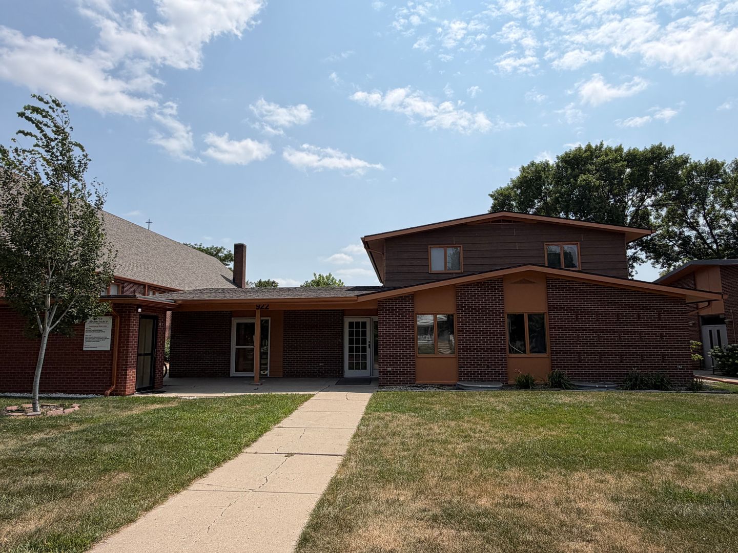 Brookings Apartment: 910 4th St