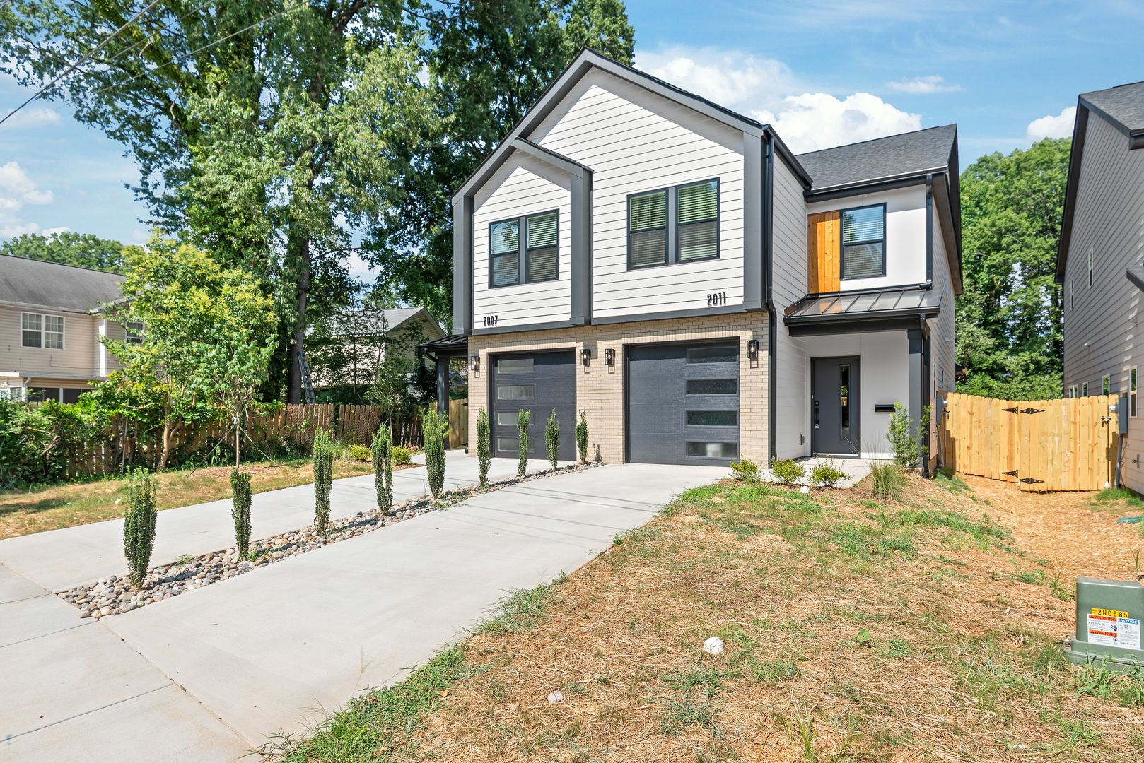 Charlotte Townhome: 2011 Wilson Ave