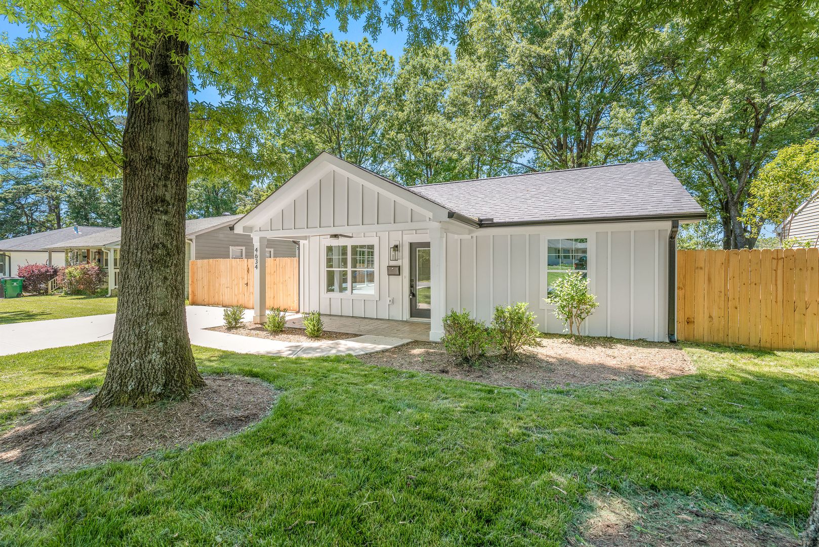 Charlotte House: 4634 Connecting Road