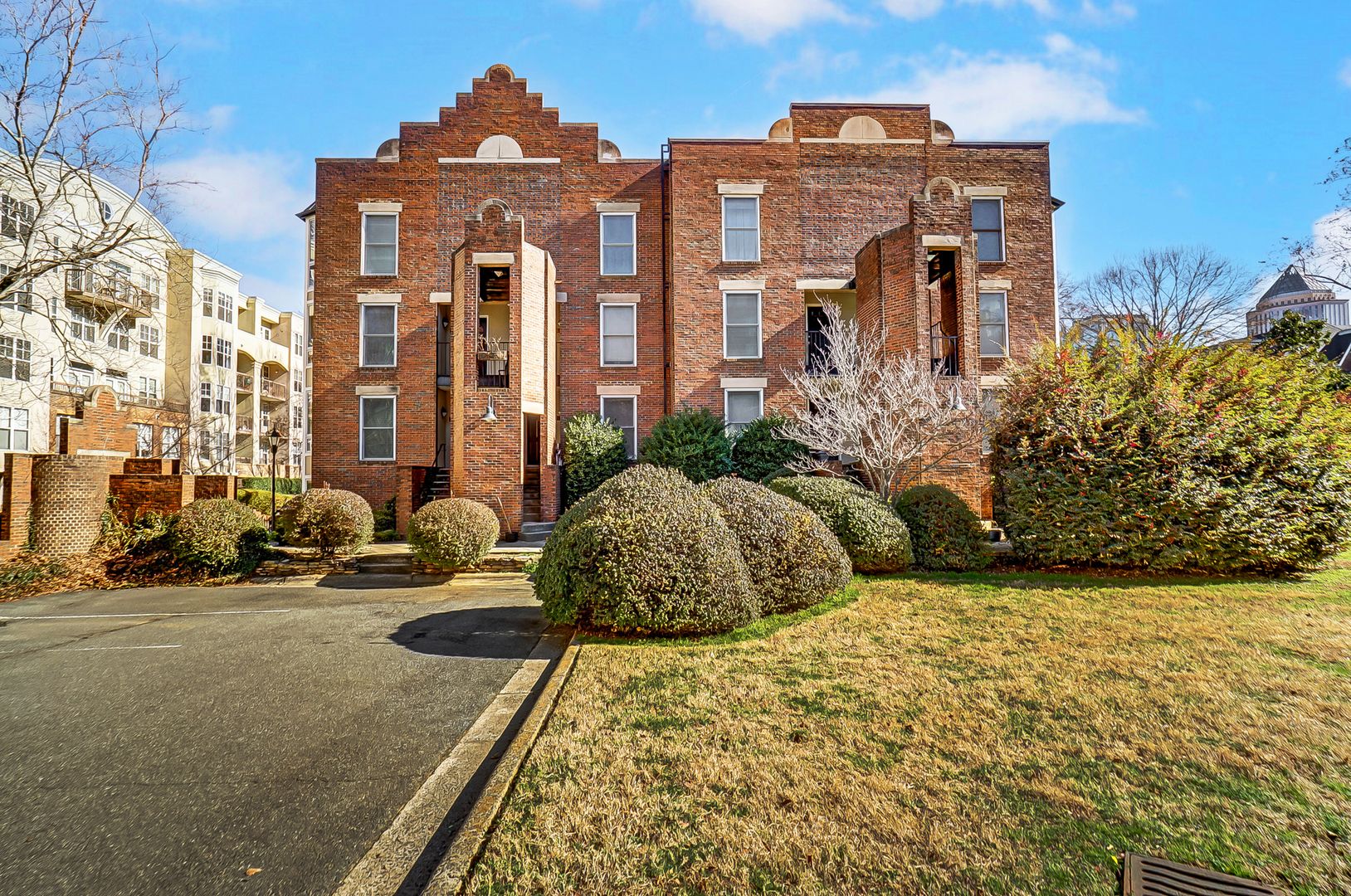 Charlotte Condo: 328 W 6th Street #1
